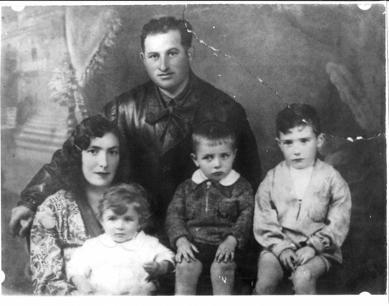 Familie Ary 1935 (Avraham rechts im Bild) - 